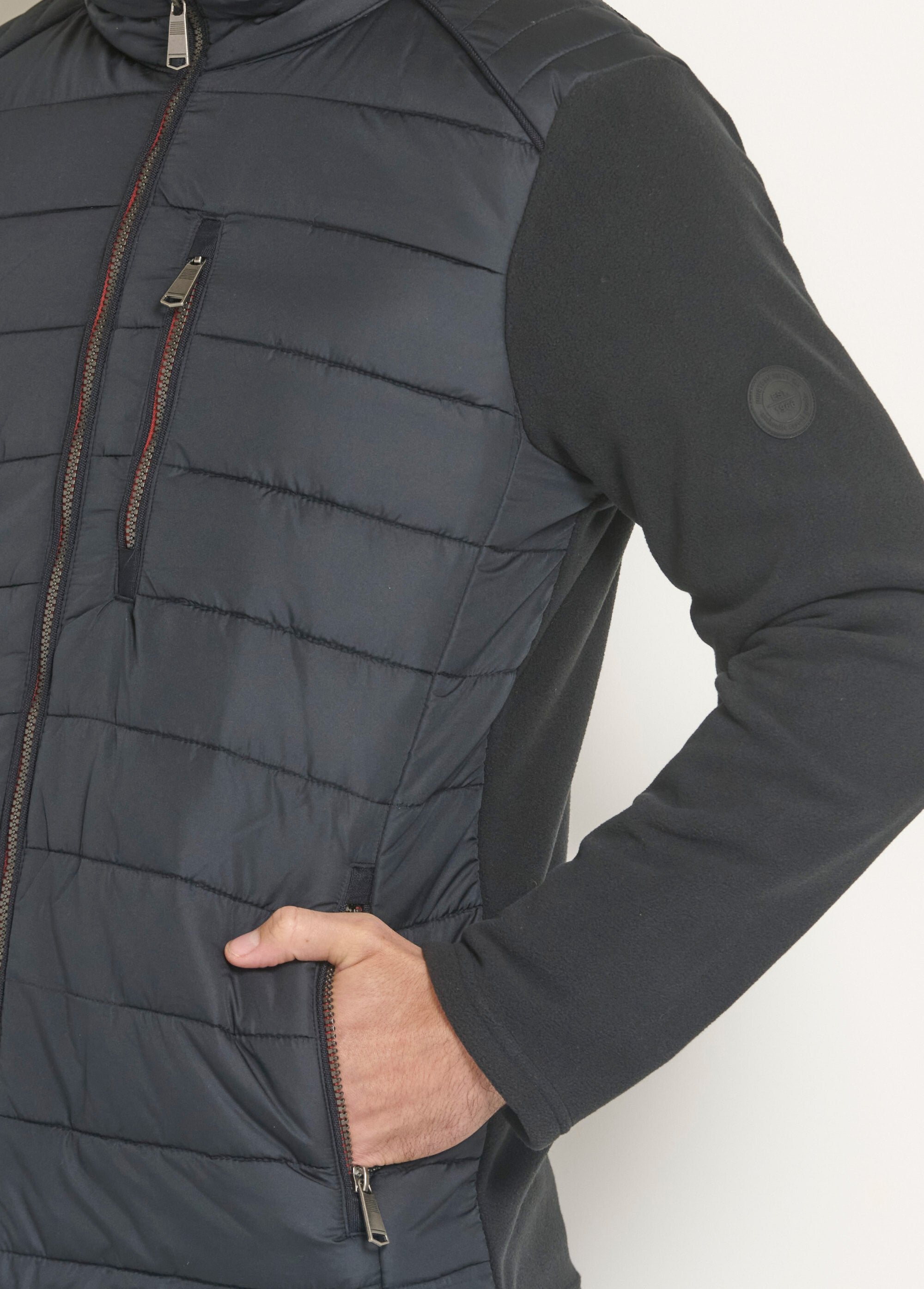 Zipped_quilted_jacket_with_fleece_details_Black_DE2_slim