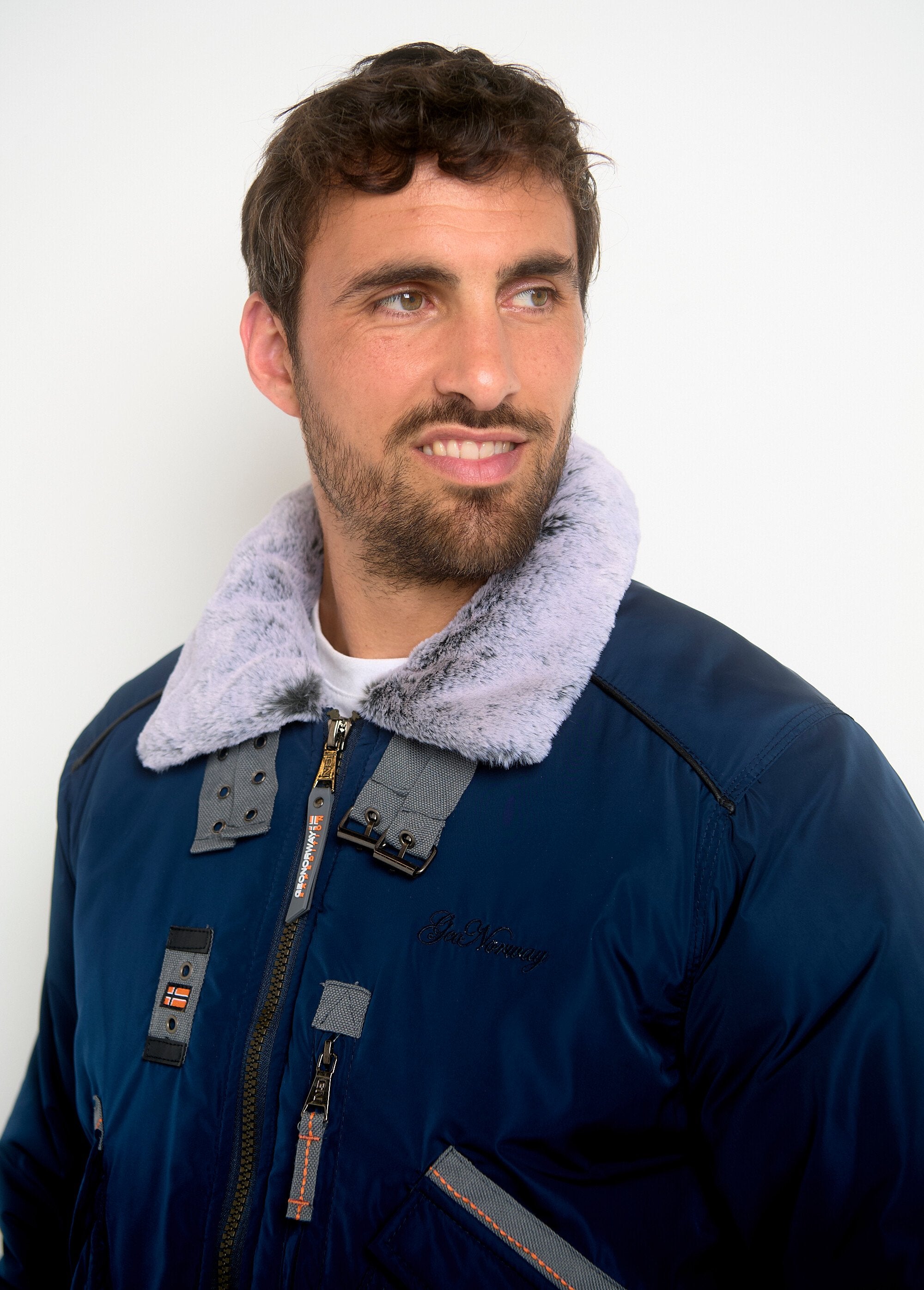 Aviator-style_jacket_with_fur-lined_stand-up_collar_Blue_DE1_slim